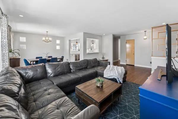 2551 W Balmoral AVE, Chicago, IL 60625