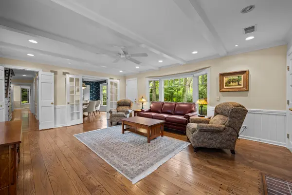 1871 W Everett RD, Lake Forest, IL 60045