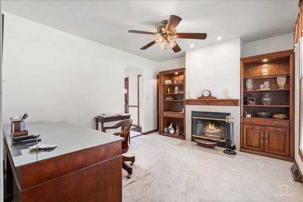 1769 Patricia LN, St. Charles, IL 60174