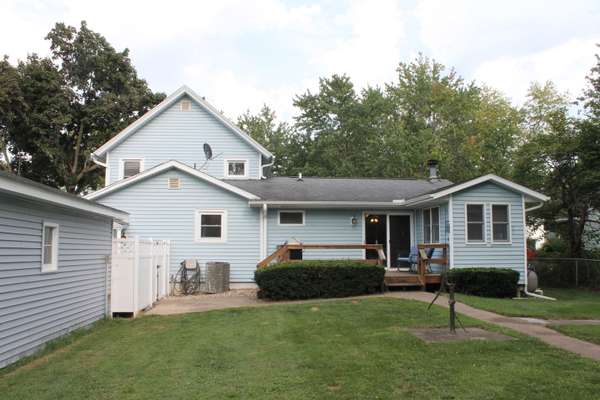 235 S Stewart ST, Geneseo, IL 61254
