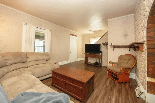 925 Forest AVE, Waterloo, IA 50702