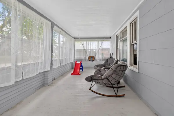 323 Sunset RD, Waterloo, IA 50701