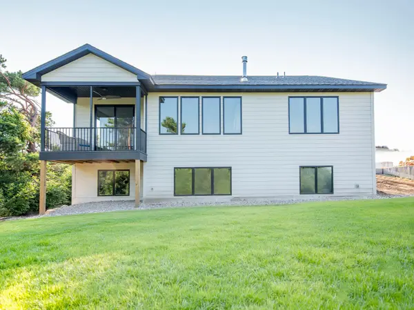 9001 62nd ST S, Cottage Grove, MN 55016