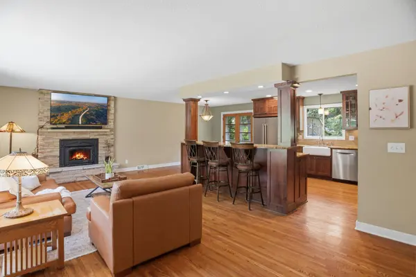 455 Arcwood RD, Mahtomedi, MN 55115