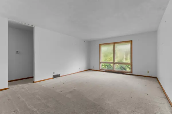 50 County 16 RD SE, Rochester, MN 55904