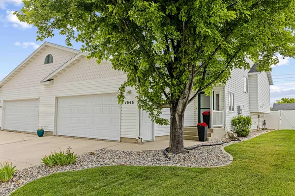 1646 19th AVE E,  West Fargo,  ND 58078