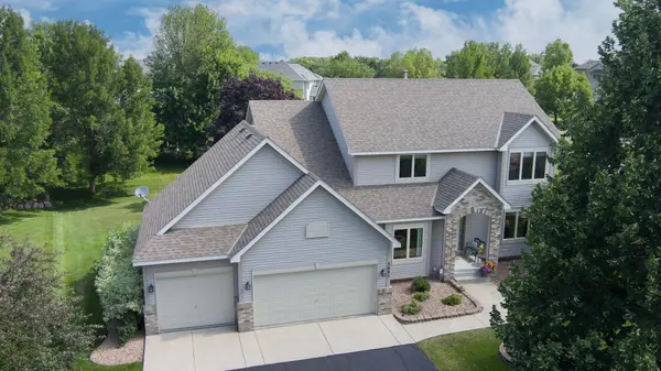 3895 Arlington DR, Woodbury, MN 55129