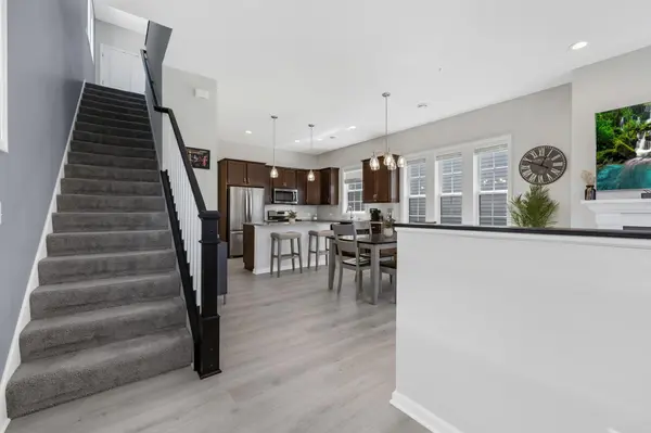 8133 Arrowwood LN N, Maple Grove, MN 55369