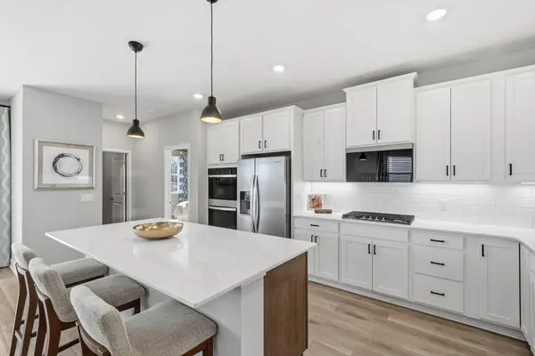 17250 Dimension AVE, Lakeville, MN 55044