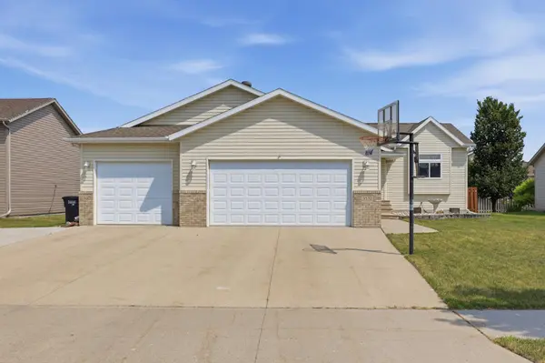 3532 Lincoln ST S, Fargo, ND 58104