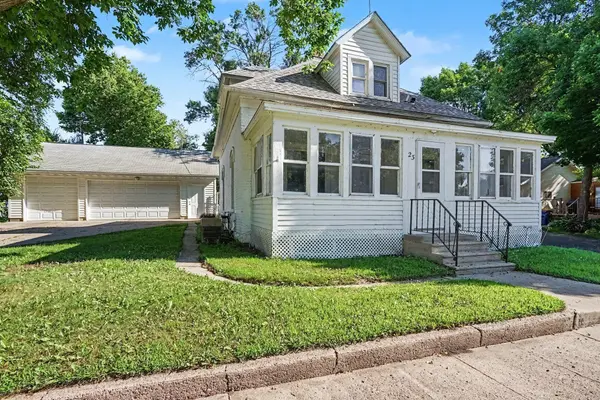 23 Main ST E, Morristown, MN 55052
