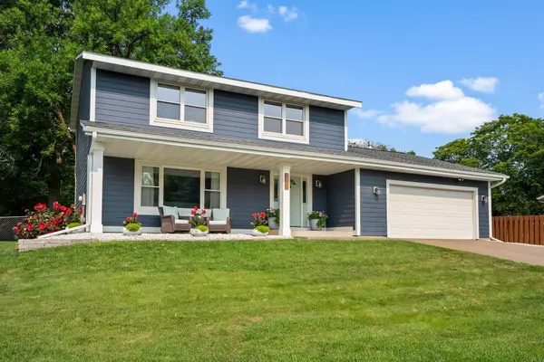 1802 Evergreen CT, Woodbury, MN 55125