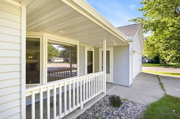 1602 Mcleod AVE N, Glencoe, MN 55336