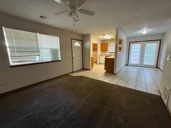 601 Dogwood AVE, Wellston, OK 74881