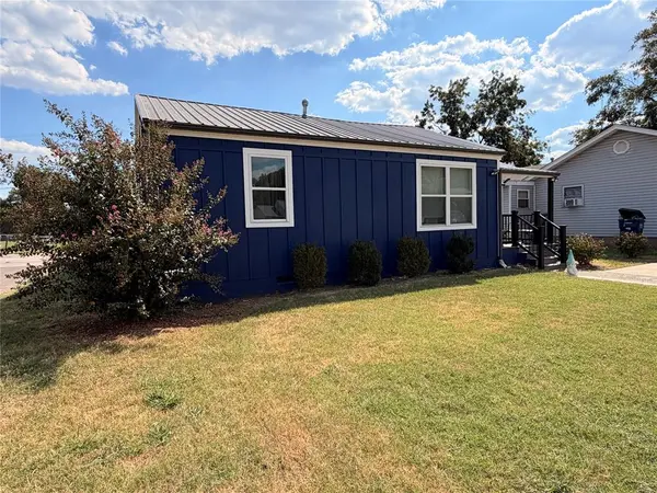 801 W College AVE, Seminole, OK 74868