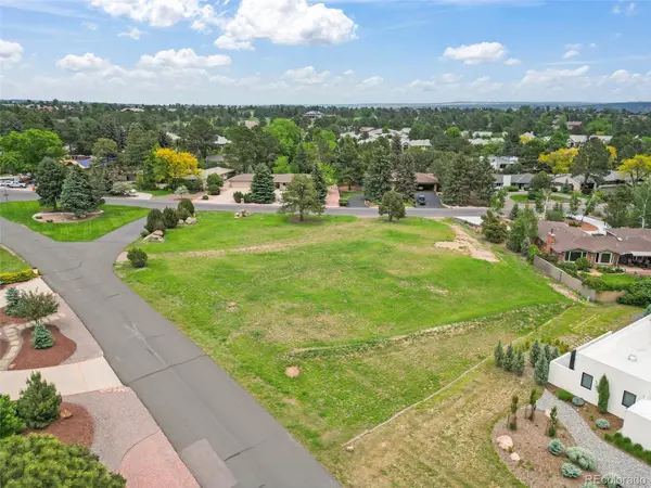 3161 Sunnybrook LN, Colorado Springs, CO 80904