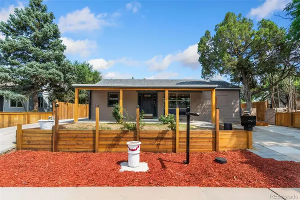 886 Kingston ST, Aurora, CO 80010