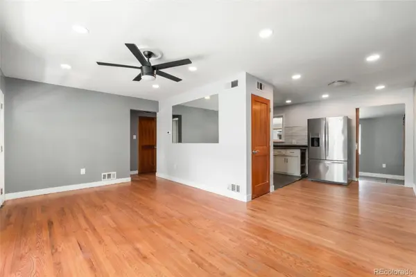 886 Kingston ST, Aurora, CO 80010
