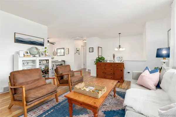 7175 S Penrose CT, Centennial, CO 80122