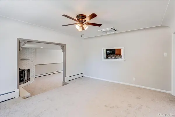 240 22nd Avenue CT, Greeley, CO 80631