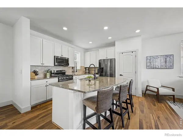 1424 Bluemoon DR, Longmont, CO 80504