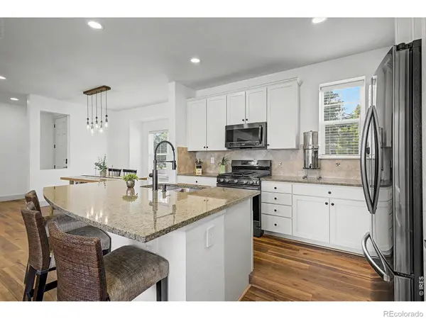 1424 Bluemoon DR, Longmont, CO 80504