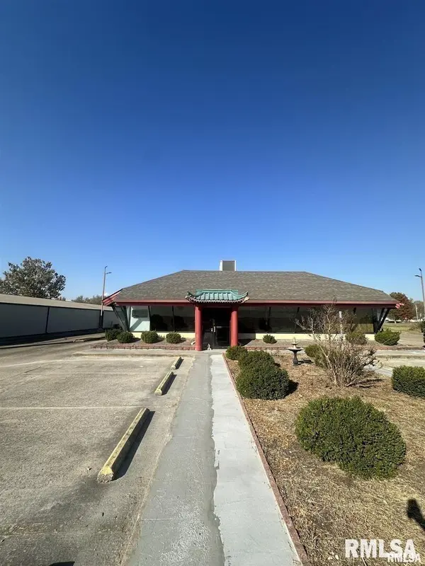 706 E PLAZA DR,  Carterville,  IL 62918