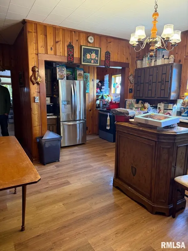 1106 E St Louis ST, West Frankfort, IL 62896
