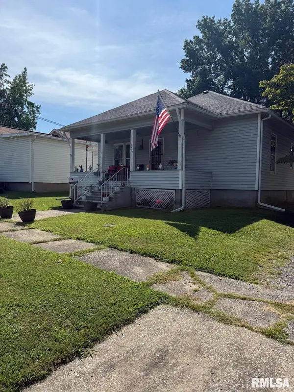 1106 E St Louis ST, West Frankfort, IL 62896