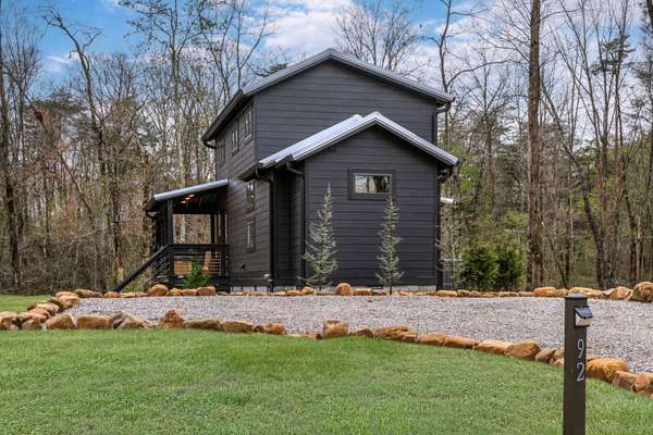 92 Hemlock Cv, Tracy City, TN 37387