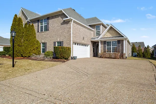 1124 Chickadee Cir,  Hermitage,  TN 37076