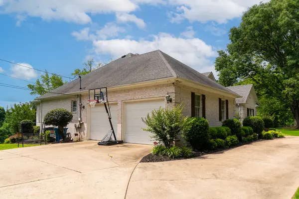 1015 Kelly Rd, Dyersburg, TN 38024
