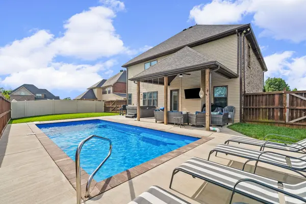 295 Castleton Ct, Clarksville, TN 37043