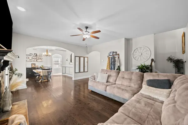 295 Castleton Ct, Clarksville, TN 37043