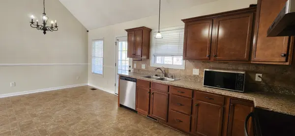 2969 Brewster Dr, Clarksville, TN 37042