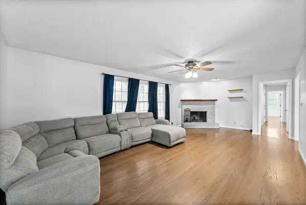 1776 Auburn Dr, Clarksville, TN 37043