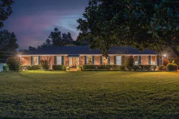8105 Westhaven Dr, Nashville, TN 37221