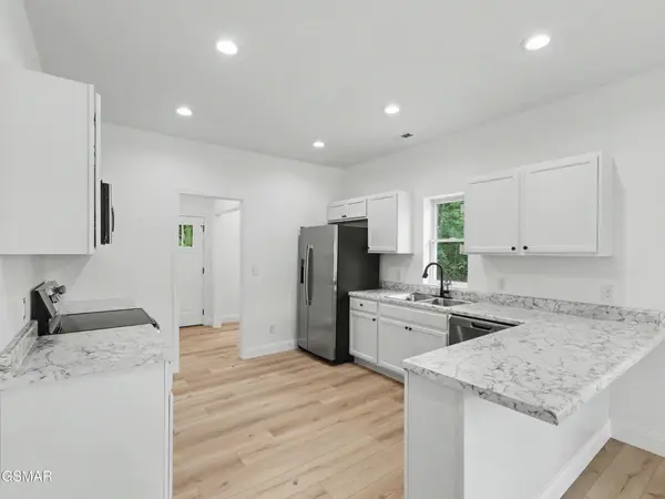 2433 Scenic Mountain Drive, Sevierville, TN 37876