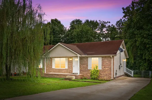 622 Woodhaven Dr, Clarksville, TN 37042