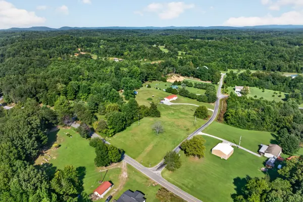119 Cattle Ln, Hilham, TN 38568