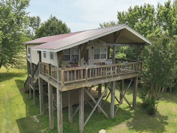 346 Martin Landing Rd, Lobelville, TN 37097