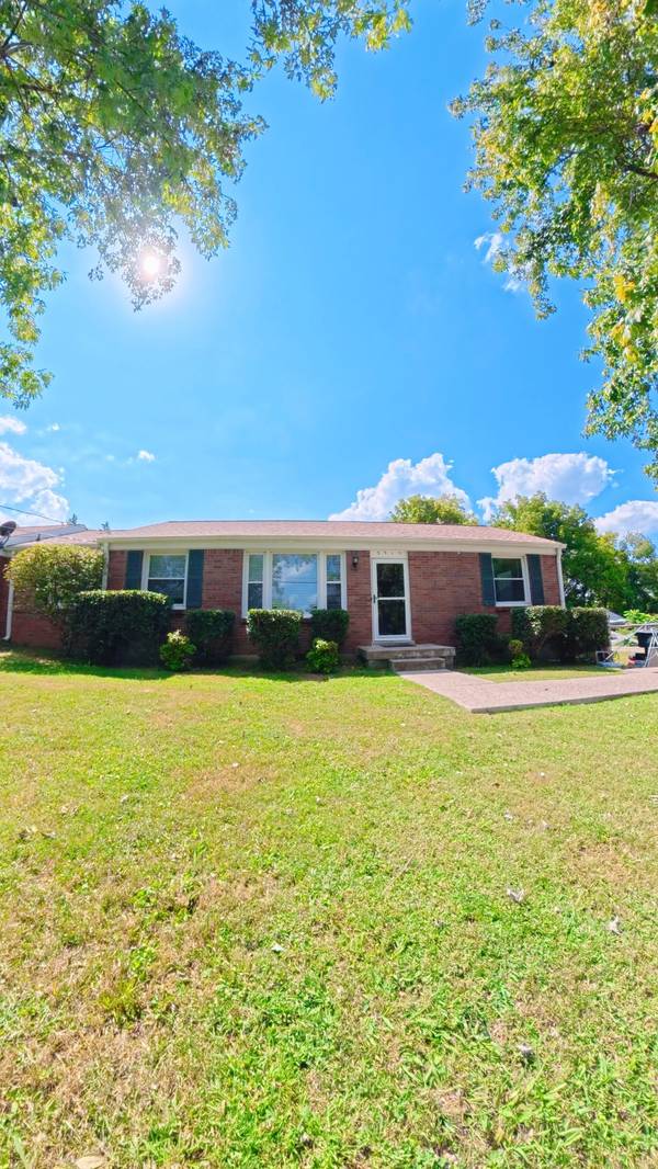 3915 E Ridge Dr, Nashville, TN 37211