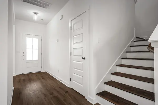 8008 Netterfield Drive, White House, TN 37188