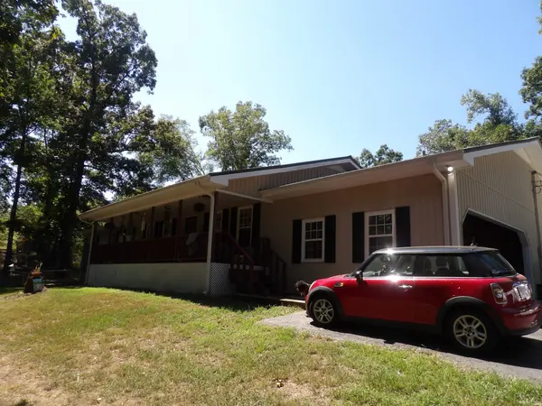 2719 McKenzie Rd, Parsons, TN 38363
