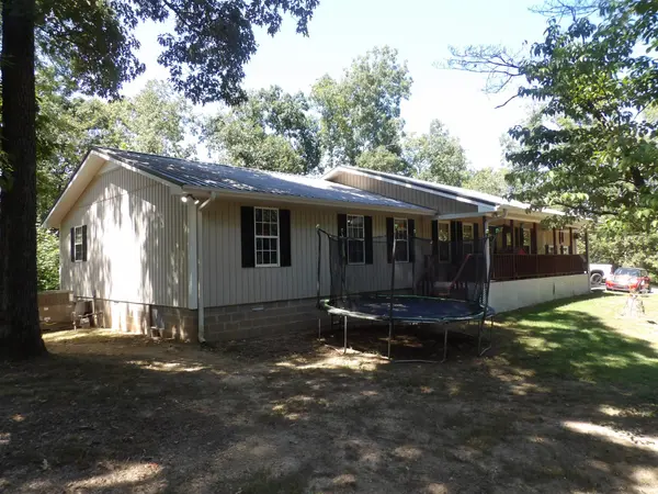 2719 McKenzie Rd, Parsons, TN 38363