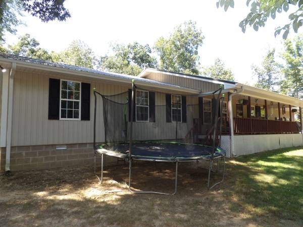 2719 McKenzie Rd, Parsons, TN 38363