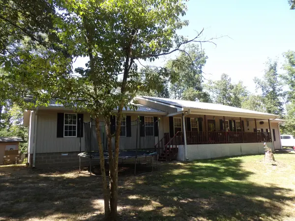 2719 McKenzie Rd, Parsons, TN 38363