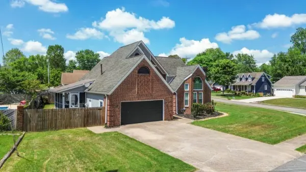 215 Hunters Run Cir #NW, Cleveland, TN 37312