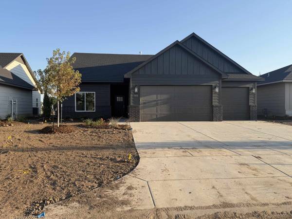705 N Wheatland Ct, Wichita, KS 67235