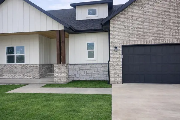 603 S Foxridge Avenue, Republic, MO 65738